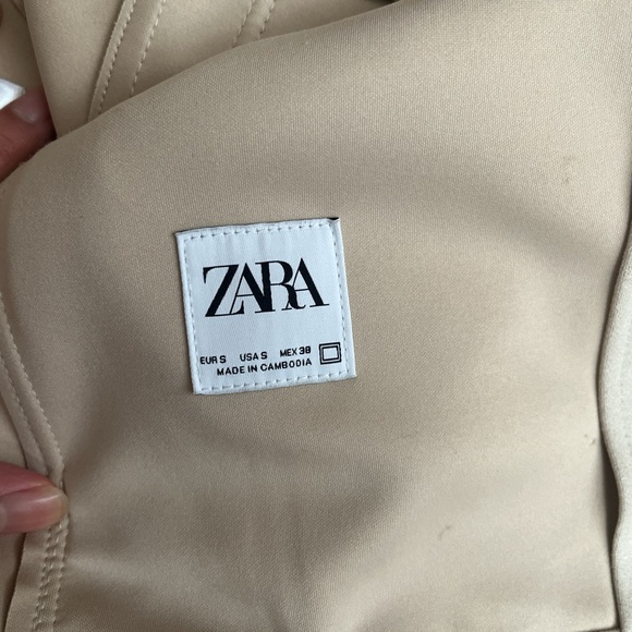 Zara Beige Button-Up Jacket - Picture 3 of 3